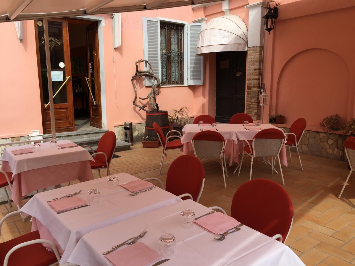 Il Duca Bianco Hotel Calosso Exterior foto